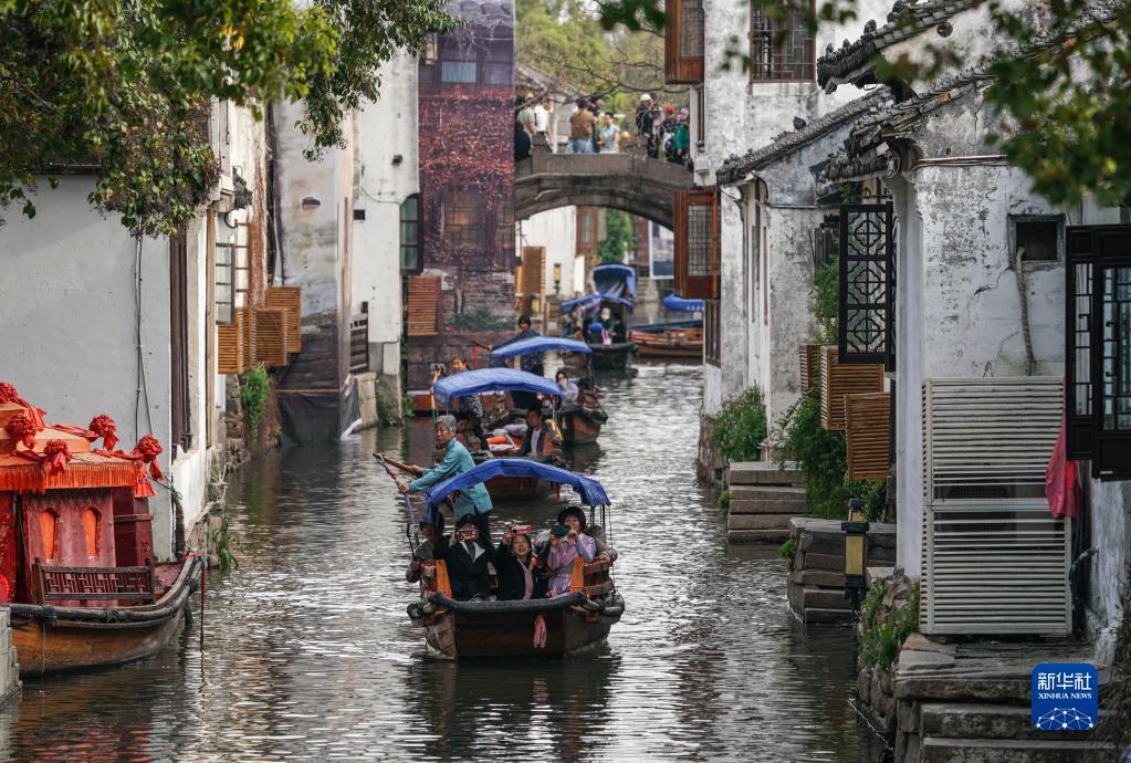 半年赚近7千万，辍学从艺真的是娜娜“清醒”的选择吗？游戏画面